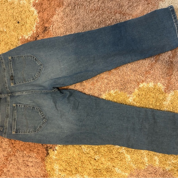 Lee Women's Classic Straight Leg Denim Jeans - Picture 2 of 3